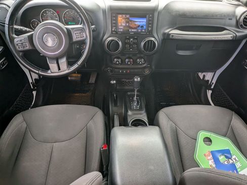 Used 2018 Jeep Wrangler Unlimited Sport S image 19