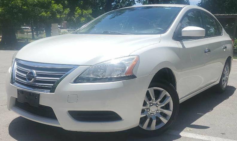 Used 2014 Nissan Sentra SV FWD image 1