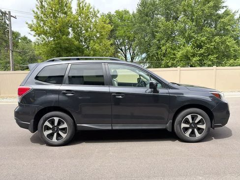 Used 2018 Subaru Forester 2.5i Premium w/ All-Weather Package AWD/4WD image 14