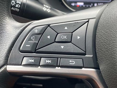 Used 2020 Nissan Kicks SV FWD image 18