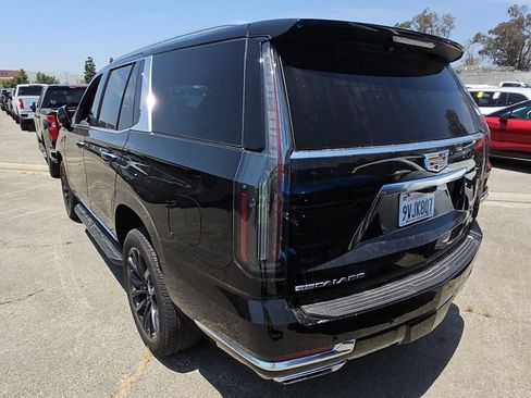 Used 2025 Cadillac Escalade Premium Luxury AWD/4WD image 5