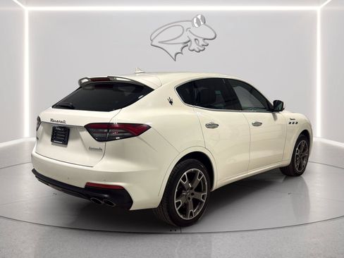 Used 2023 Maserati Levante Modena AWD/4WD image 5