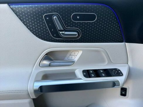 Certified 2025 Mercedes-Benz GLB 250 image 13