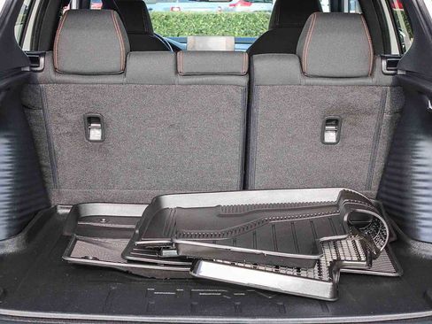 Certified 2025 Honda HR-V Sport image 24