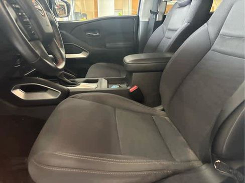 Used 2022 Nissan Frontier SV image 17