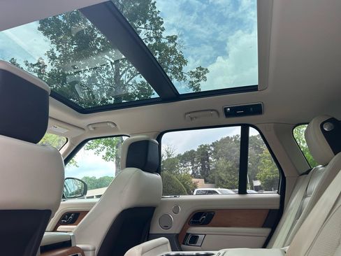 Used 2018 Land Rover Range Rover HSE AWD/4WD image 17