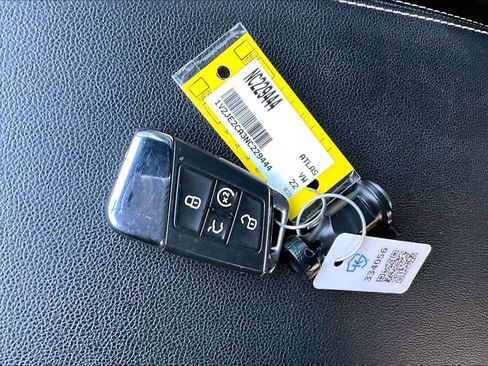 Used 2022 Volkswagen Atlas Cross Sport SE image 14