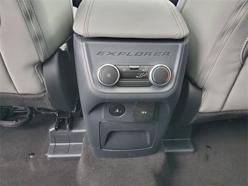 New 2025 Ford Explorer Active w/ Active Comfort Package image 37