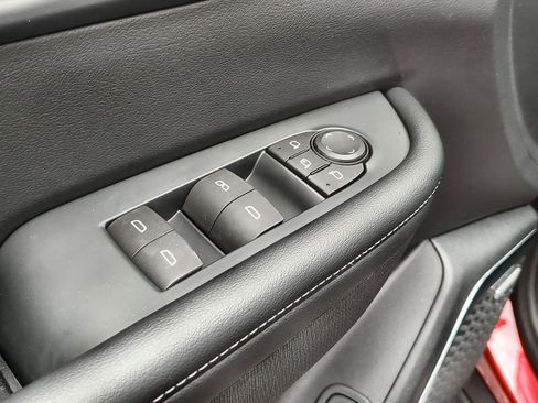 Used 2025 Buick Enclave Preferred w/ Power Package image 23