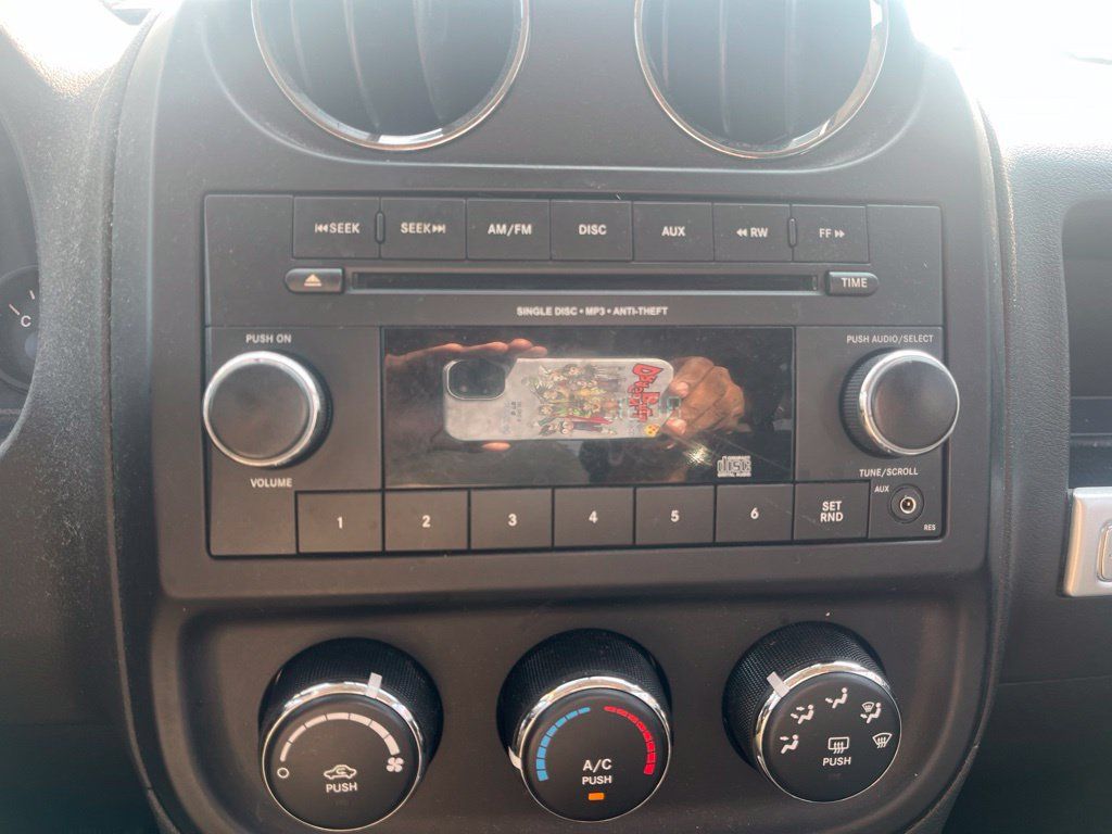 Used 2015 Jeep Compass Sport w/ Power Value Group FWD image 17