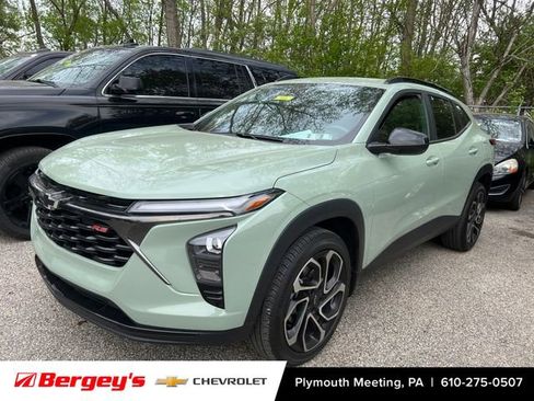 Used 2024 Chevrolet Trax RS w/ Driver Confidence Package image 6