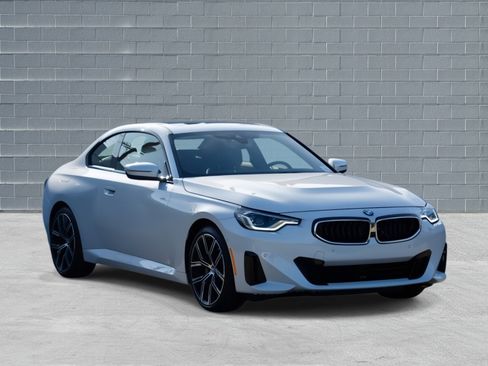 Used 2024 BMW 230i xDrive Coupe image 1