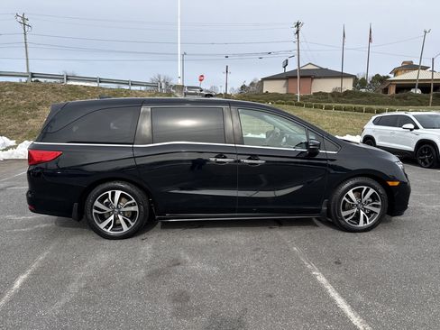 Certified 2022 Honda Odyssey Touring image 11