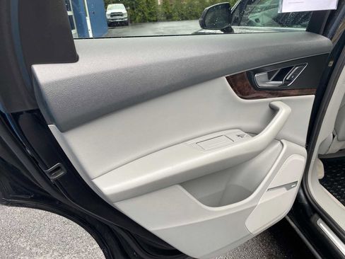 Used 2018 Audi Q7 3.0T Premium Plus w/ Premium Plus Package image 39