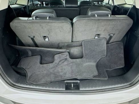 Used 2025 Kia Sorento S FWD image 31