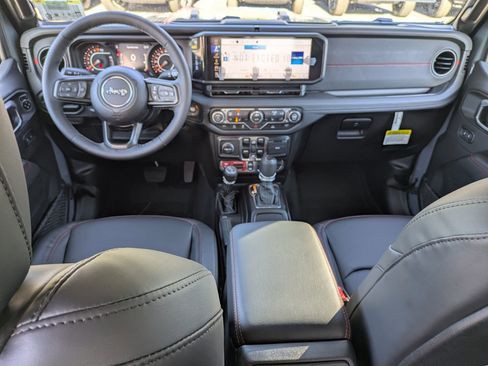 New 2026 Jeep Gladiator Rubicon w/ Steel Power Dome Hood Package AWD/4WD image 31