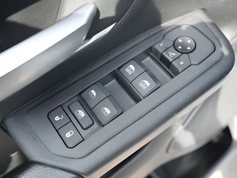Used 2025 RAM 1500 Big Horn AWD/4WD image 21