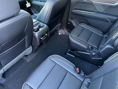 New 2026 GMC Acadia Denali w/ Super Cruise Package AWD/4WD image 9
