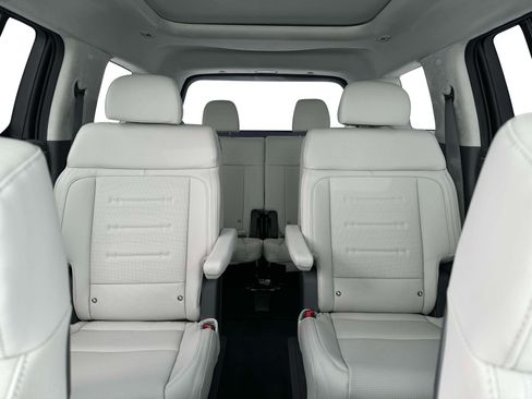 New 2025 Hyundai Santa Fe Calligraphy AWD/4WD image 16