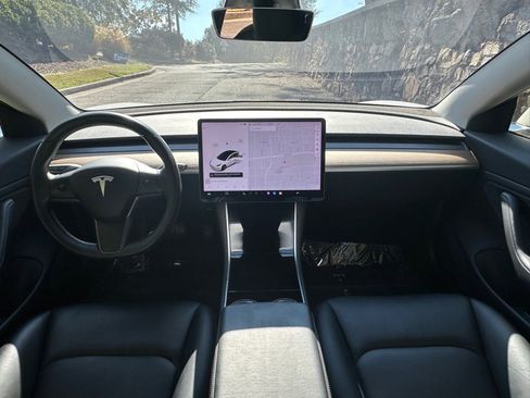 Used 2018 Tesla Model 3 Long Range image 2