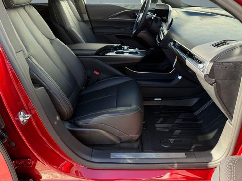 New 2026 Cadillac Lyriq Luxury w/ LPO, Floor Liner Package image 30