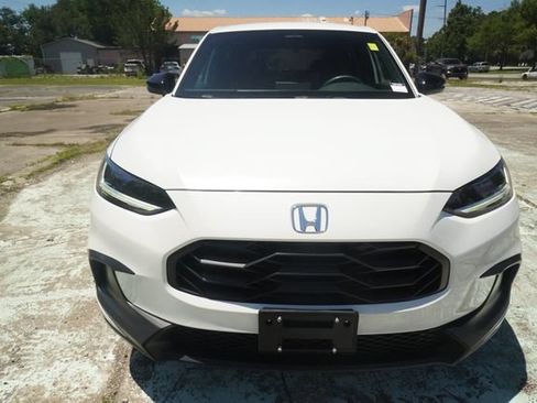 Used 2024 Honda HR-V Sport image 8