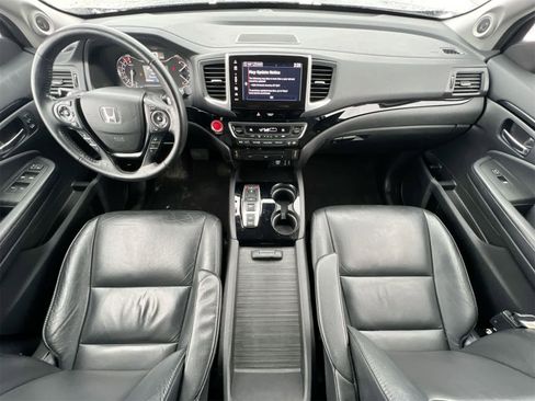 Used 2017 Honda Pilot Touring image 15