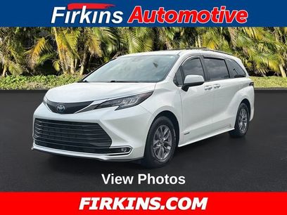 Used 2021 Toyota Sienna XLE