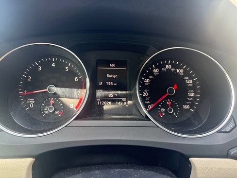 Used 2017 Volkswagen Jetta SE FWD image 14