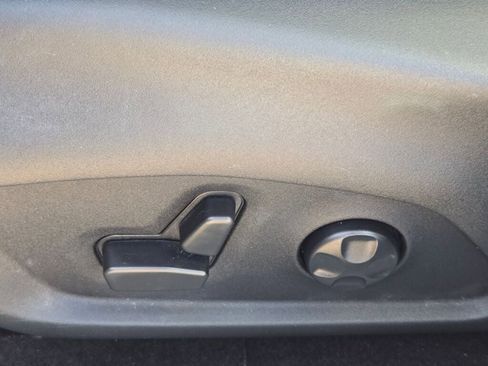 Used 2018 Jeep Compass Limited w/ Navigation Group image 21