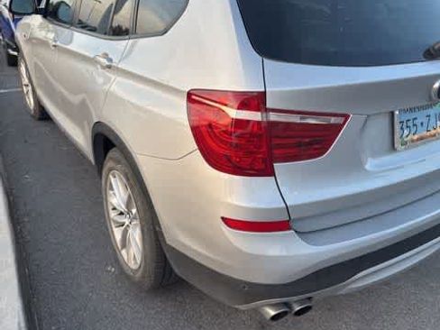Used 2017 BMW X3 xDrive28i image 4