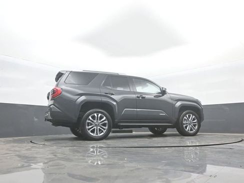Used 2025 Toyota 4Runner Limited AWD/4WD image 39