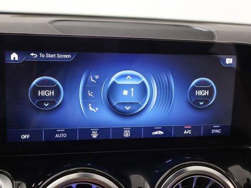 Used 2022 Mercedes-Benz GLB 250 4MATIC image 49