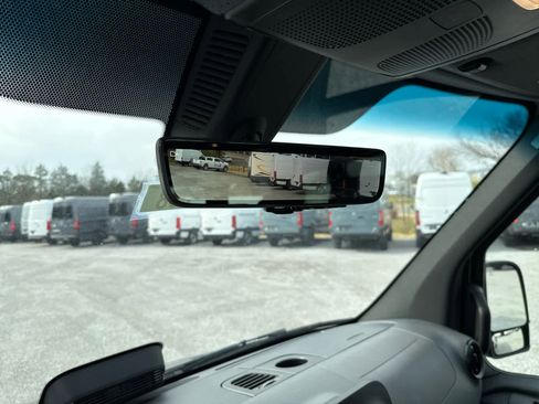 Used 2025 Mercedes-Benz Sprinter 2500 image 13