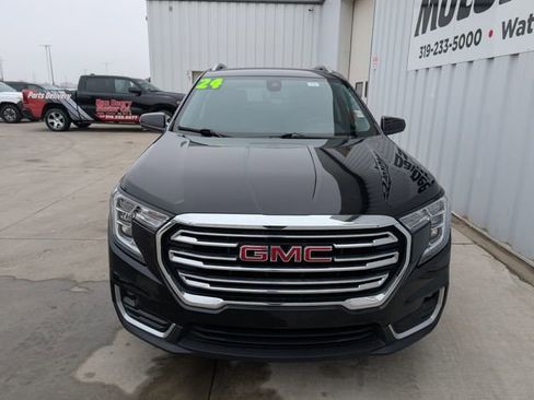 Used 2024 GMC Terrain SLT image 33
