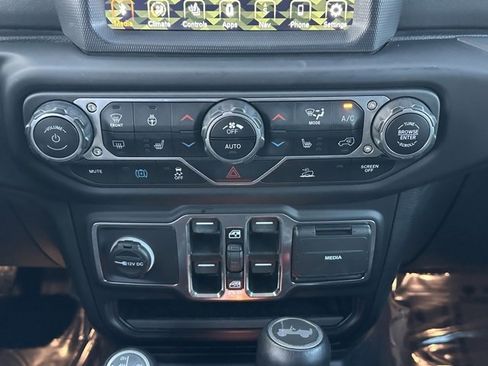 Used 2021 Jeep Wrangler Unlimited Sahara w/ Cold Weather Group image 38