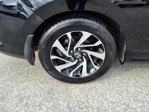 Certified 2018 Honda Civic LX-P image 25