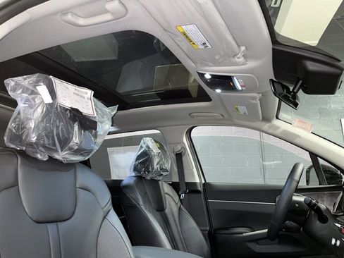 New 2026 Kia Sorento X-Line EX image 11