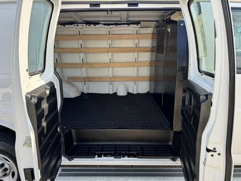 Used 2024 GMC Savana 2500 w/ Driver Convenience Package image 10