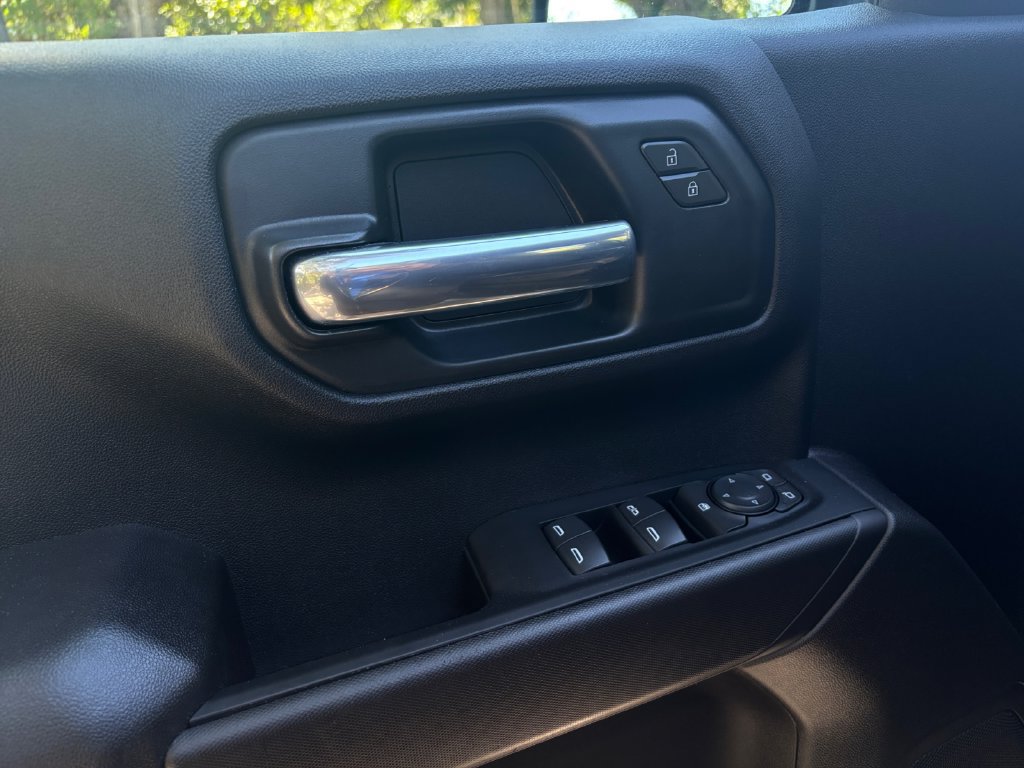 Certified 2025 Chevrolet Silverado 1500 Custom RWD image 11