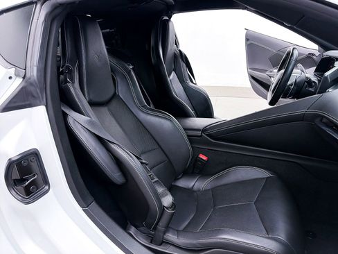 Used 2021 Chevrolet Corvette Stingray Coupe w/ Engine Appearance Package RWD image 36