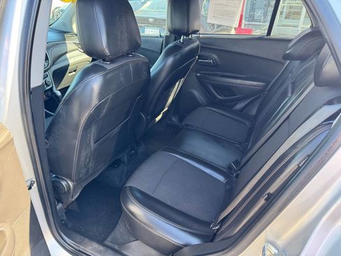 Used 2019 Chevrolet Trax LT w/ LT Convenience Package AWD/4WD image 10