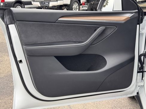 Used 2023 Tesla Model Y Long Range image 16