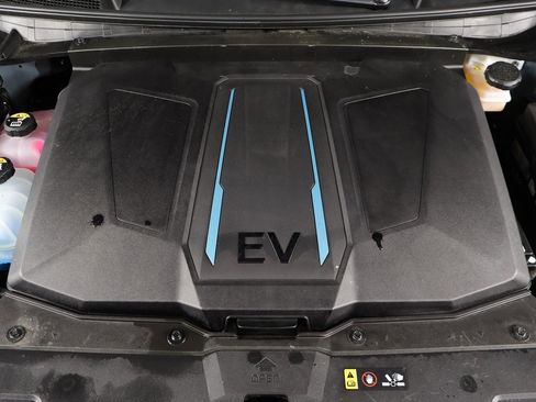 Used 2022 Hyundai Ioniq 5 SEL image 18