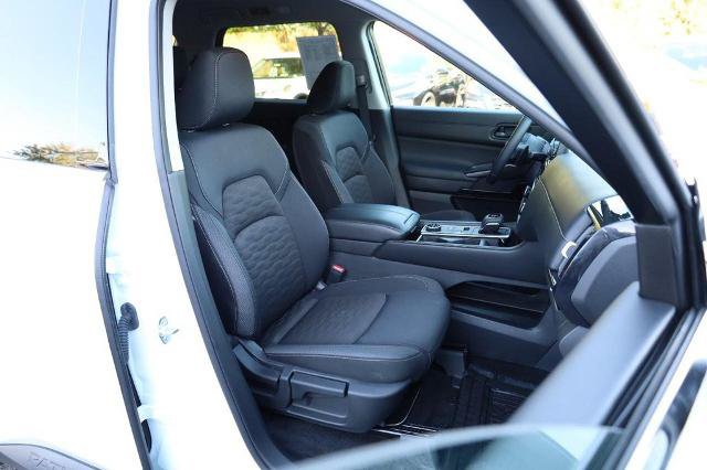 Certified 2025 Nissan Pathfinder SV AWD/4WD image 28