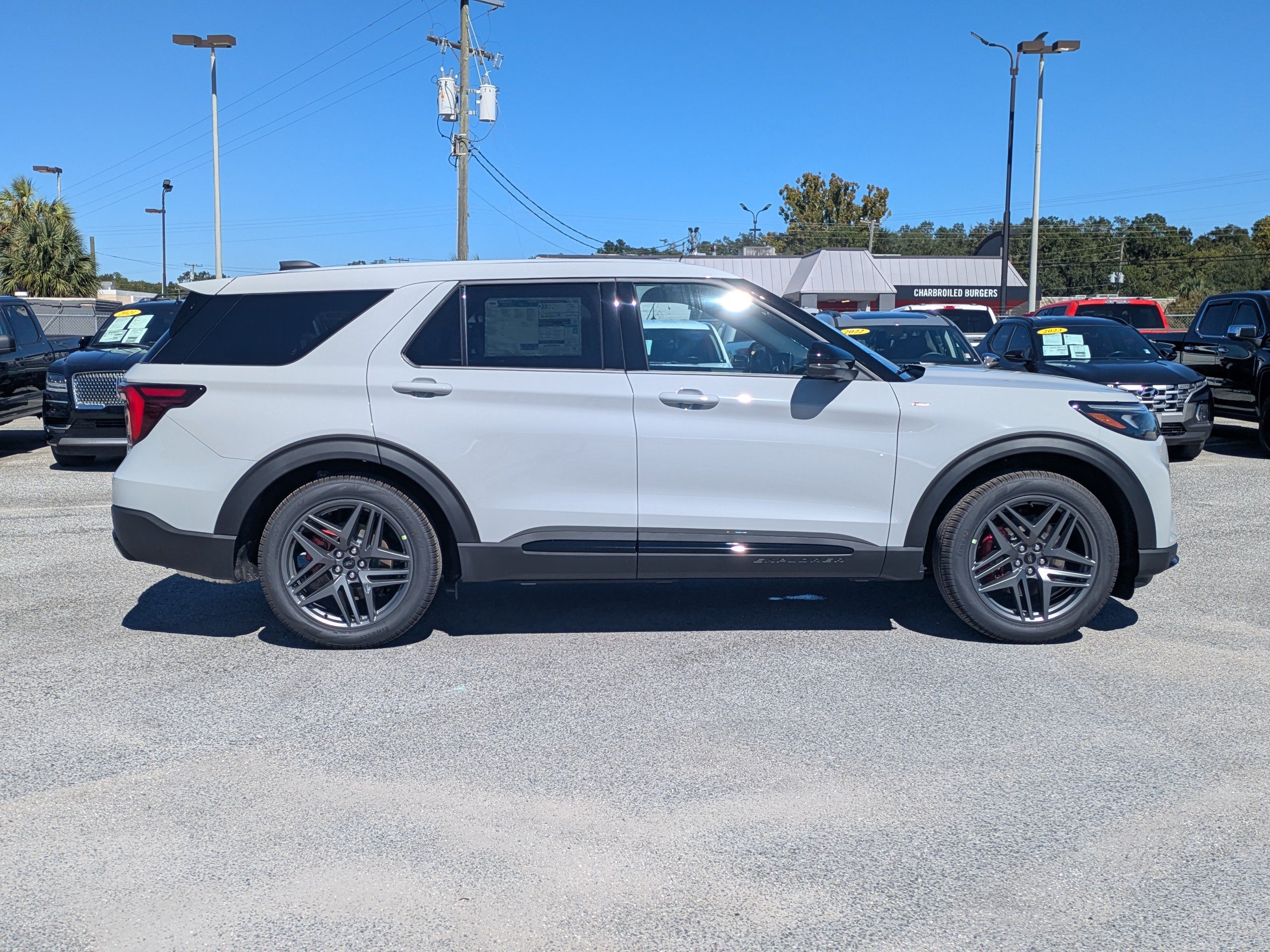 New 2027 Ford Explorer ST-Line w/ Premium Package RWD image 3