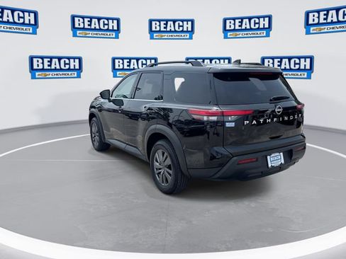 Used 2025 Nissan Pathfinder SV FWD image 6