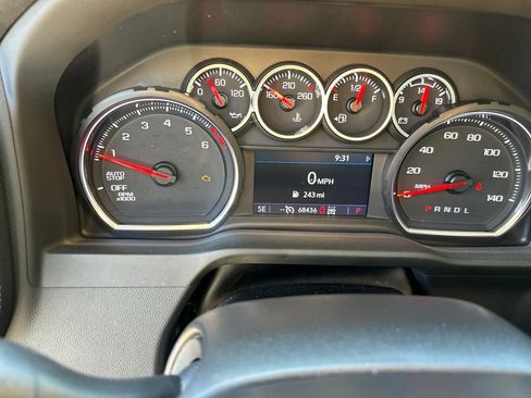 Used 2022 Chevrolet Silverado 1500 LT AWD/4WD image 20