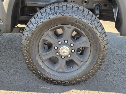 Used 2021 RAM 2500 Big Horn w/ Level B Equipment Group image 8