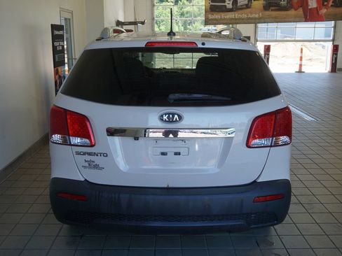 Used 2011 Kia Sorento 2WD w/ Convenience Pkg image 13